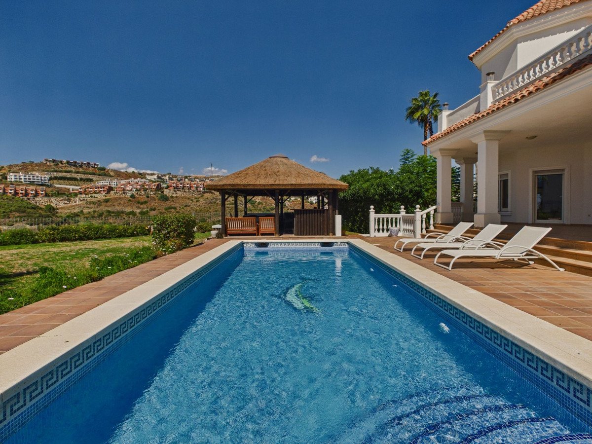 6 Bed Detached Villa in Benahavís