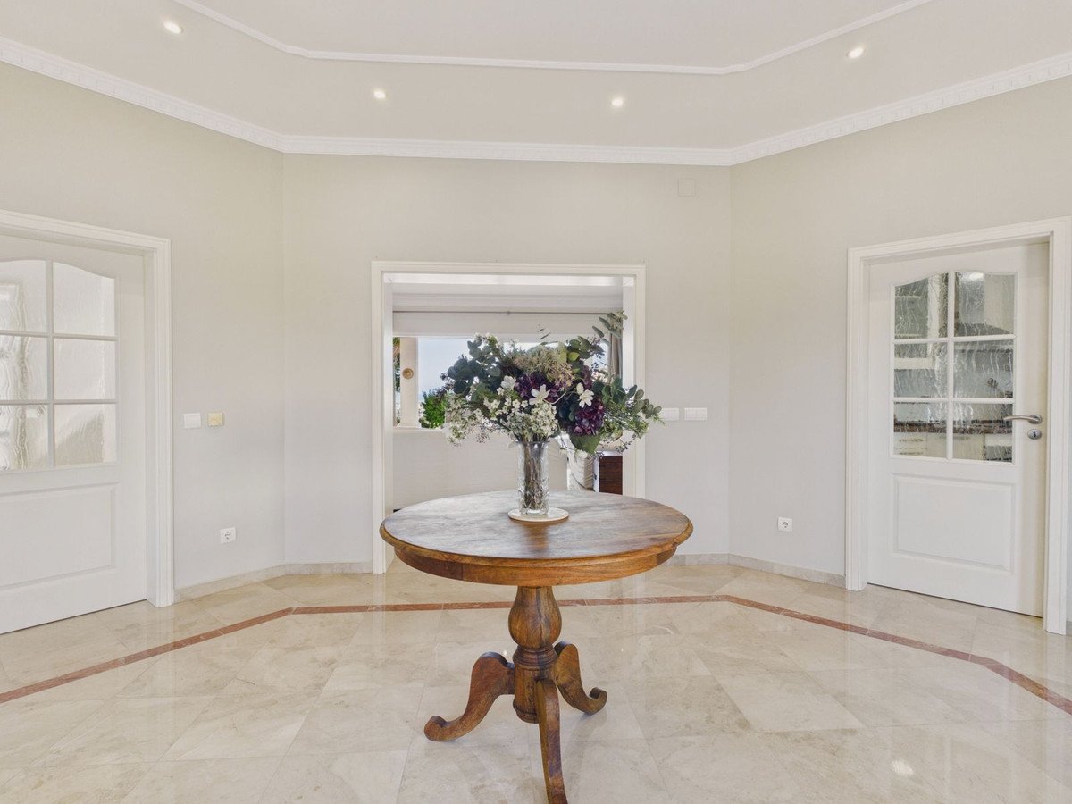 6 Bed Detached Villa in Benahavís