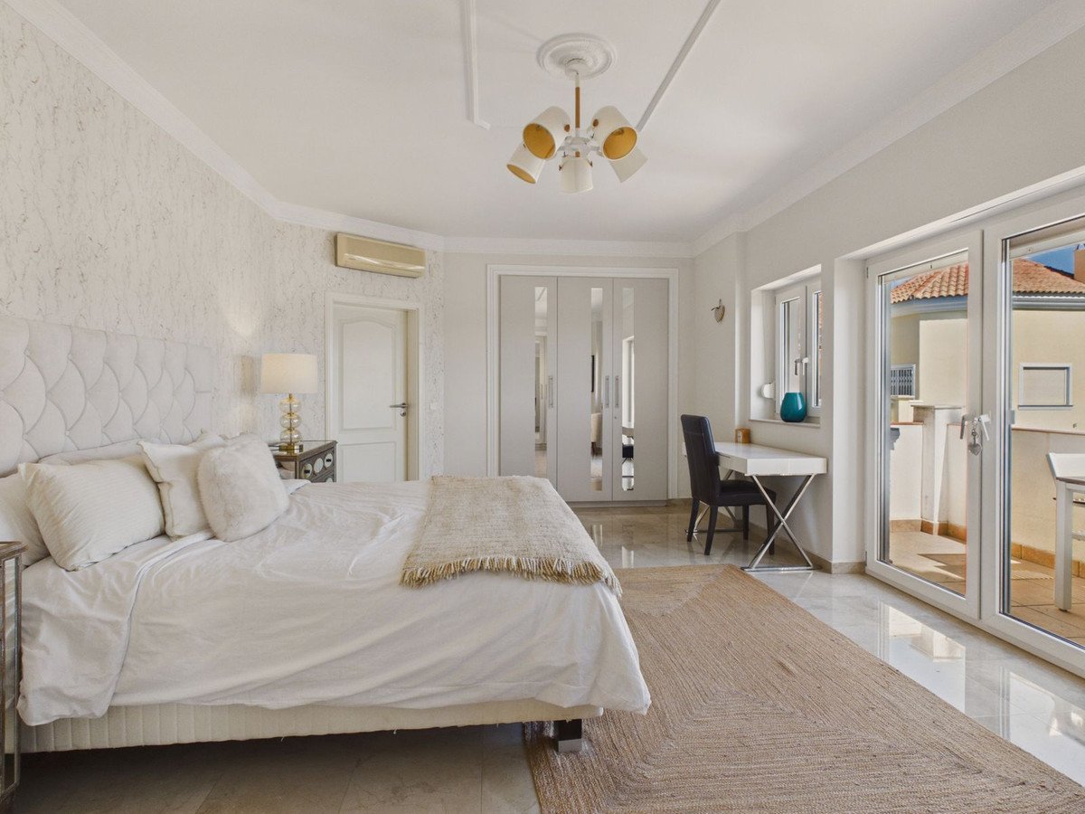 6 Bed Detached Villa in Benahavís