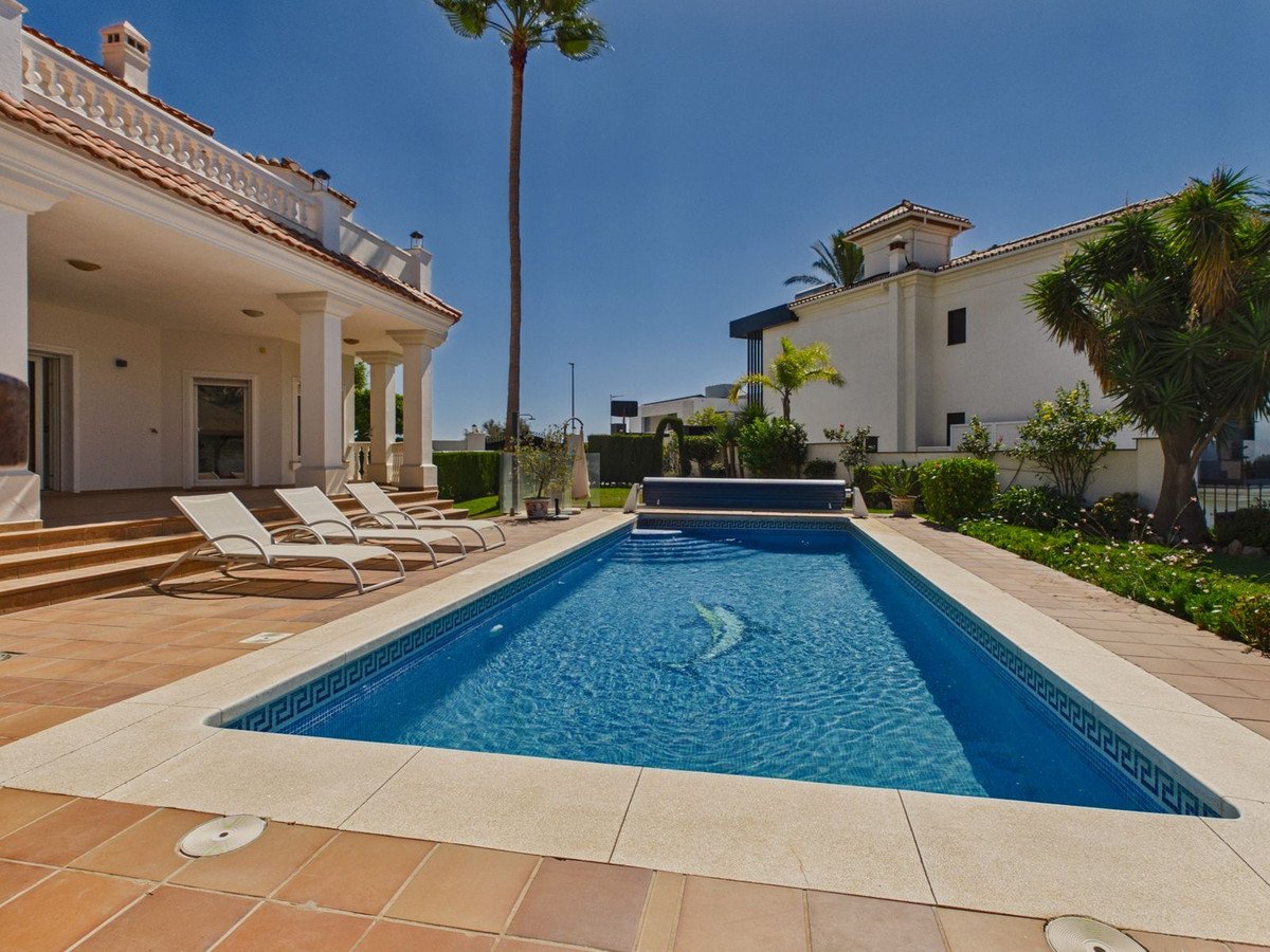 6 Bed Detached Villa in Benahavís