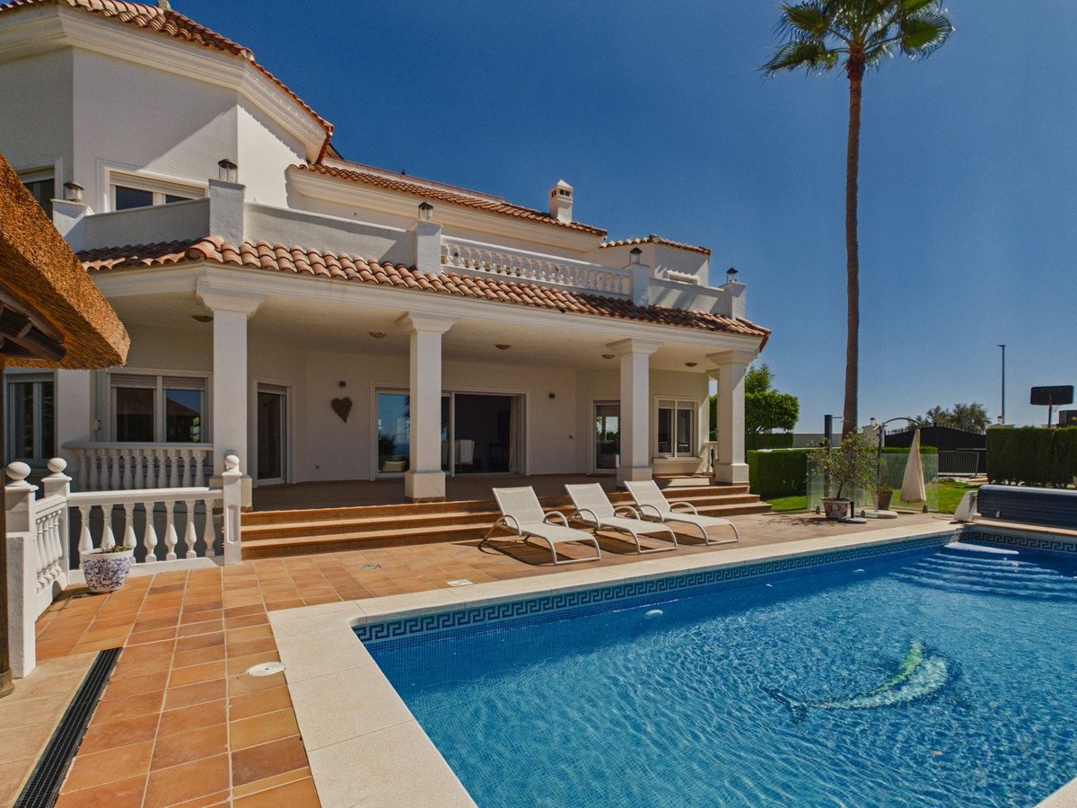 6 Bed Detached Villa in Benahavís