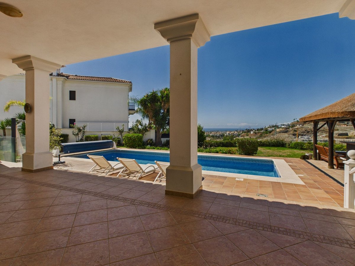 6 Bed Detached Villa in Benahavís