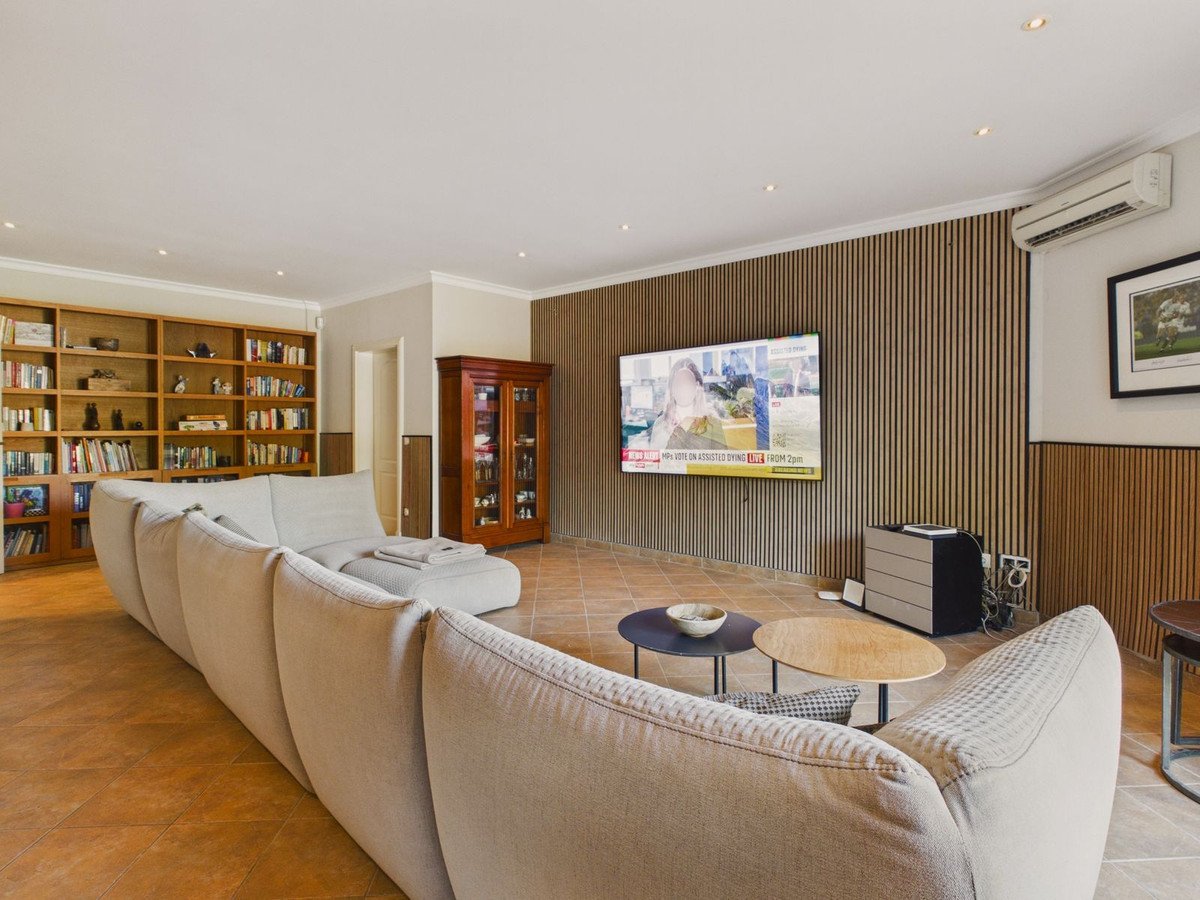 6 Bed Detached Villa in Benahavís