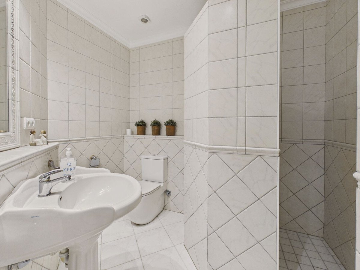 6 Bed Detached Villa in Benahavís