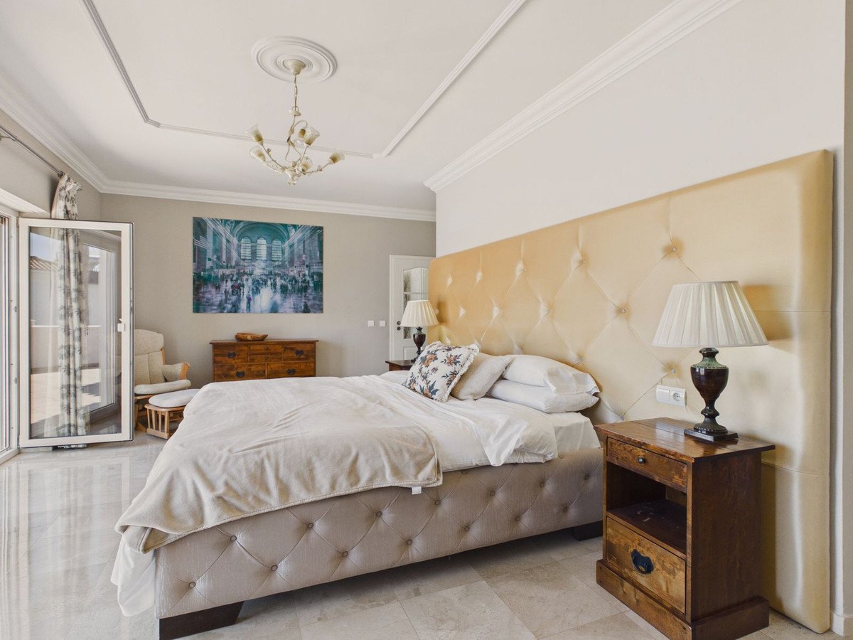 6 Bed Detached Villa in Benahavís