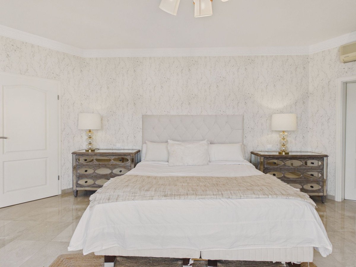 6 Bed Detached Villa in Benahavís