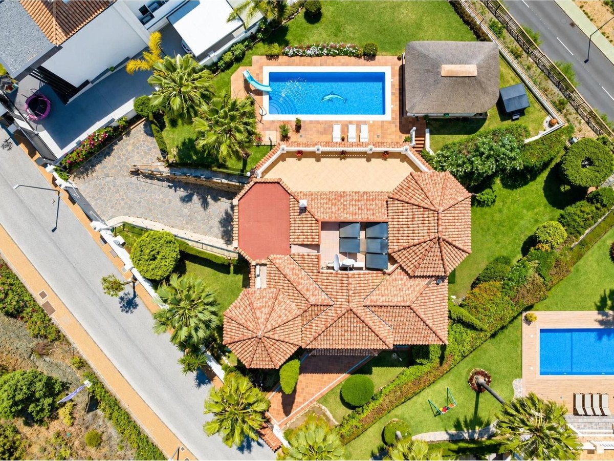 6 Bed Detached Villa in Benahavís