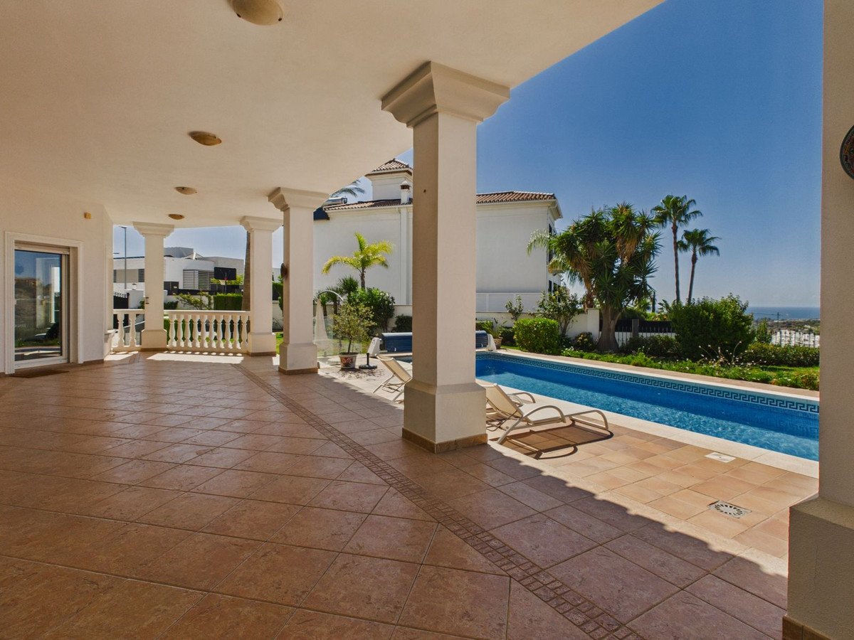 6 Bed Detached Villa in Benahavís