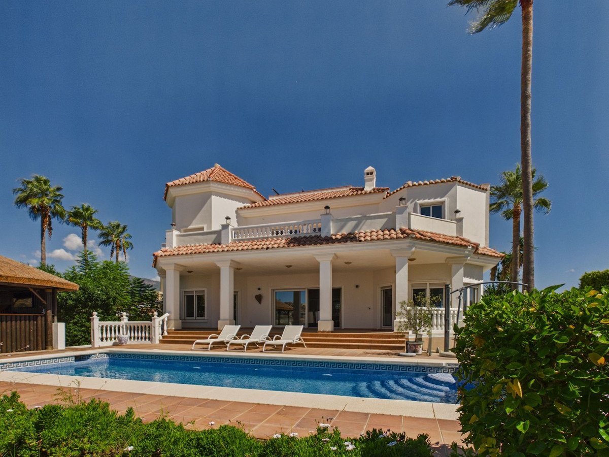 6 Bed Detached Villa in Benahavís