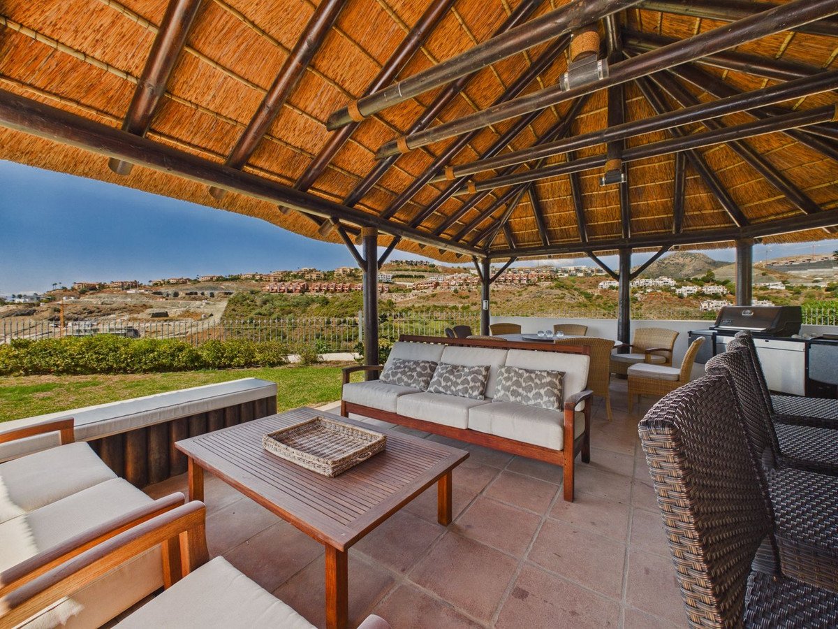6 Bed Detached Villa in Benahavís
