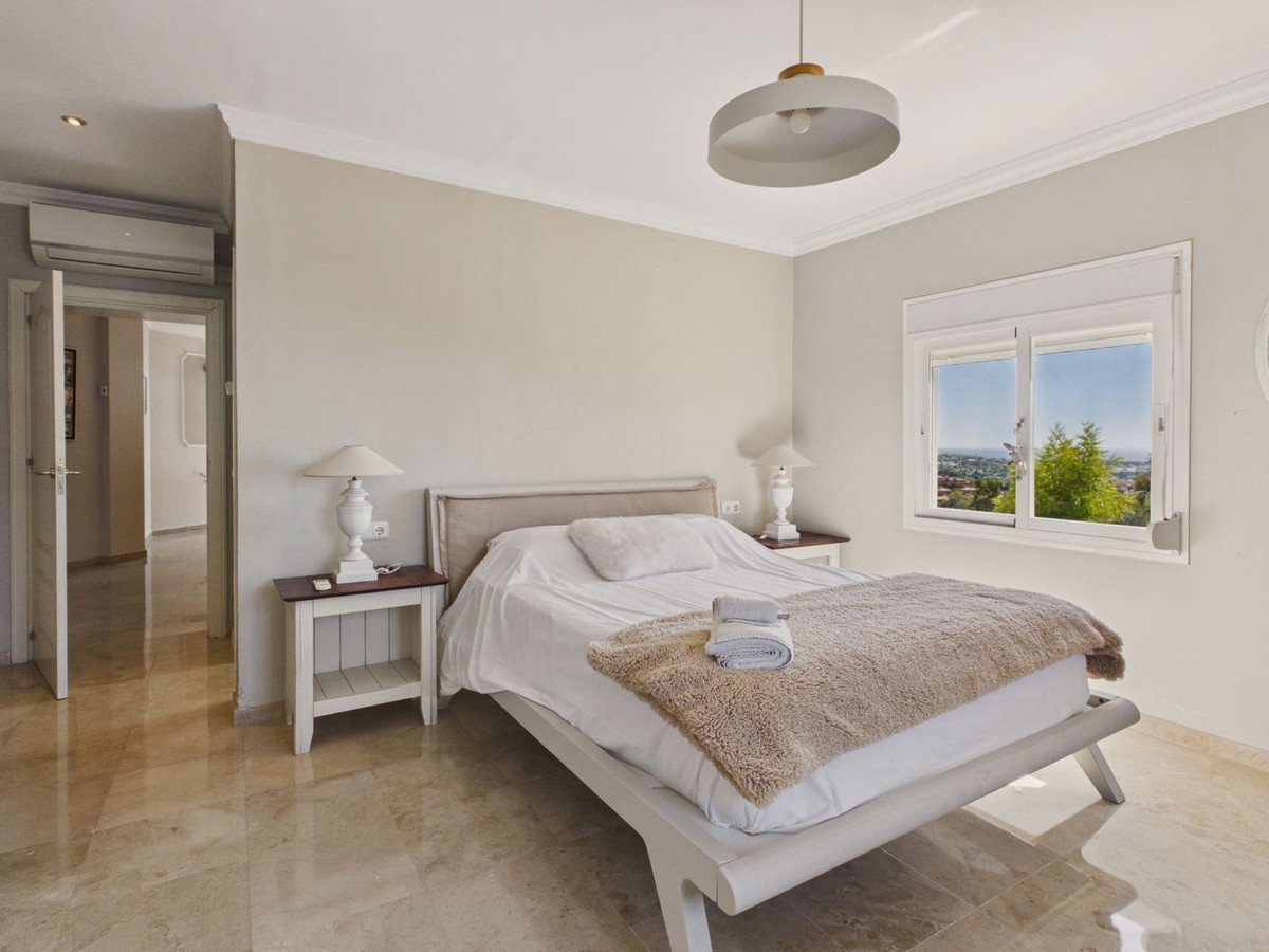 6 Bed Detached Villa in Benahavís