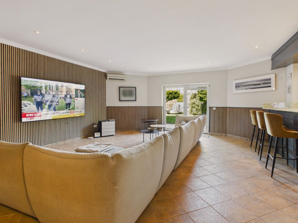 6 Bed Detached Villa in Benahavís