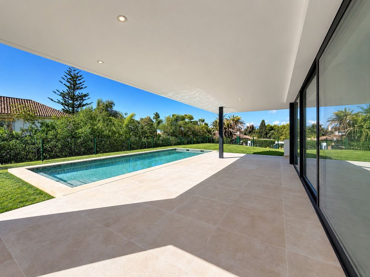 5 Bed Detached Villa in Nagüeles
