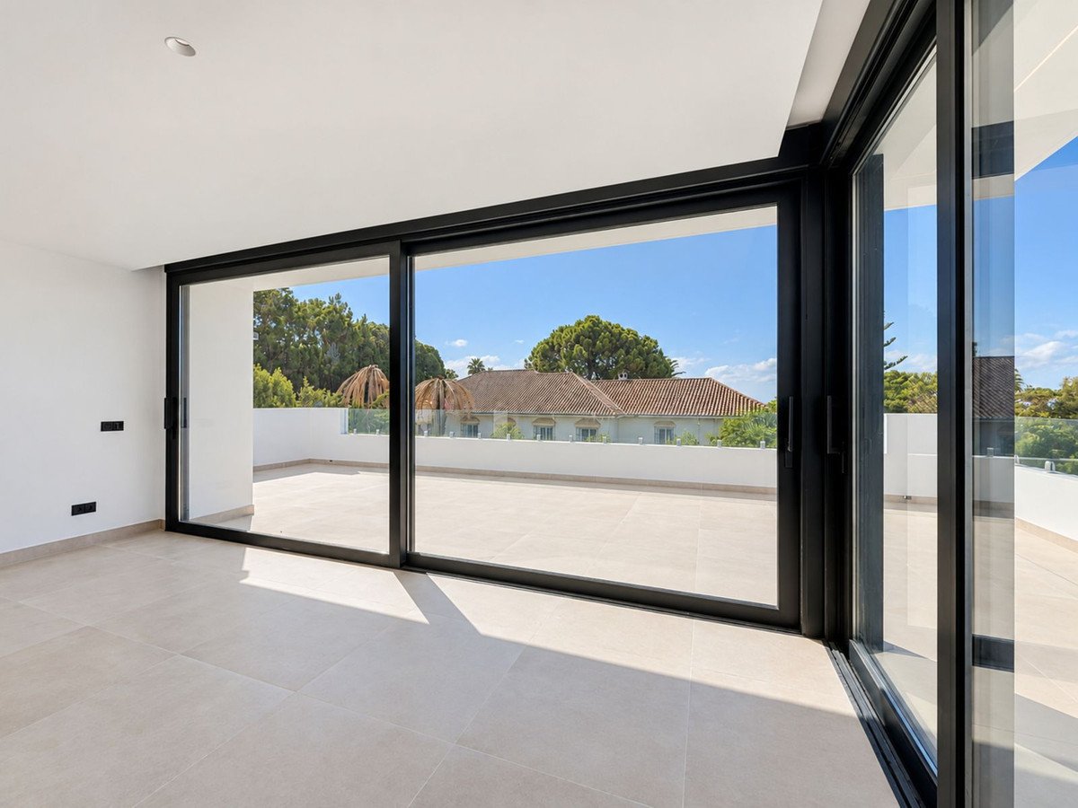 5 Bed Detached Villa in Nagüeles