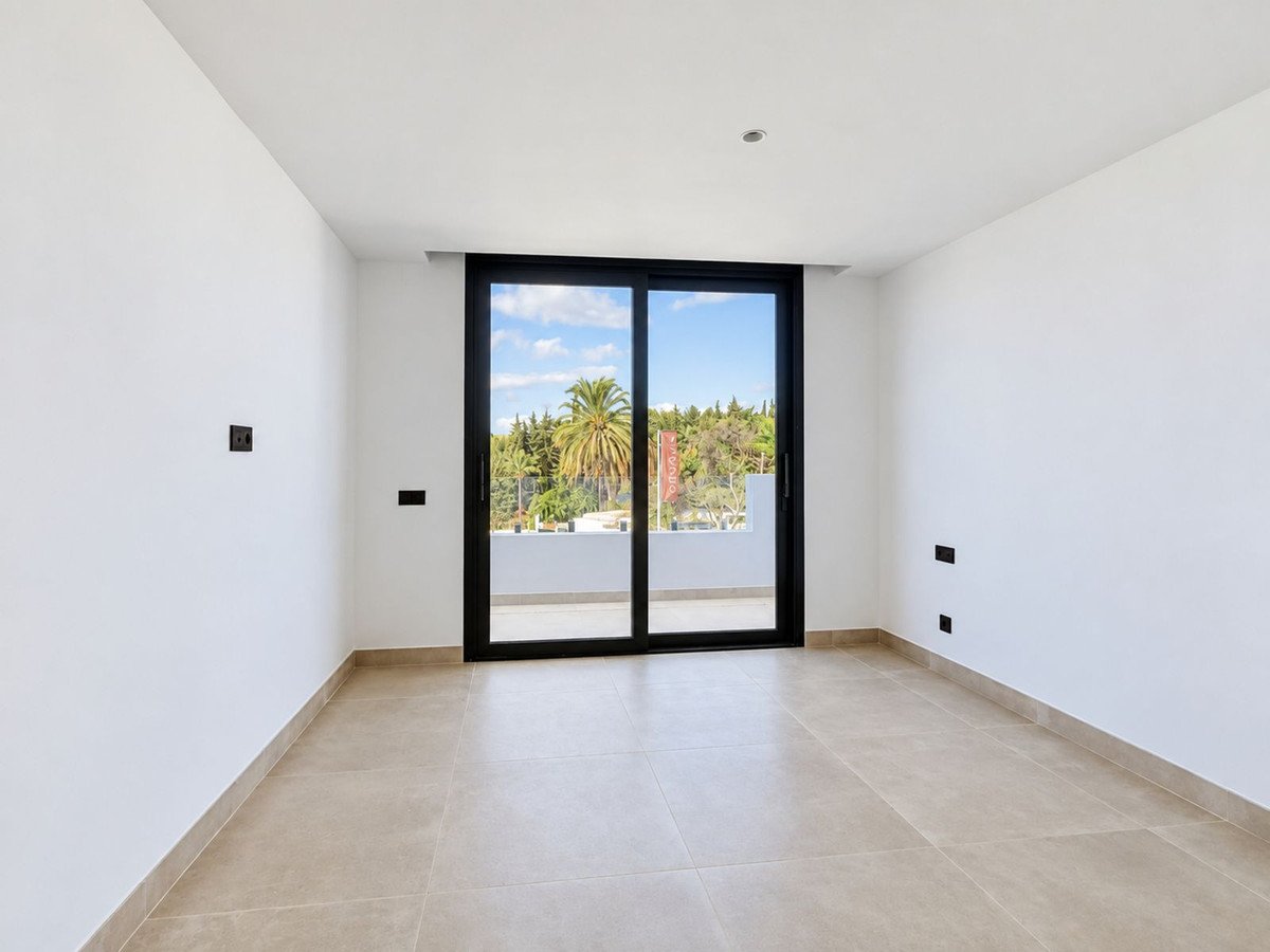 5 Bed Detached Villa in Nagüeles