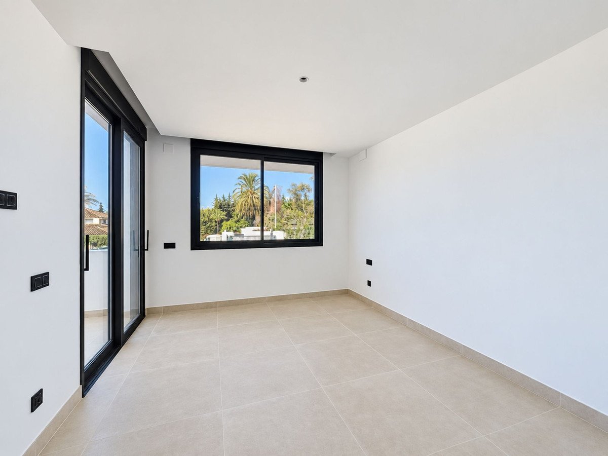 5 Bed Detached Villa in Nagüeles