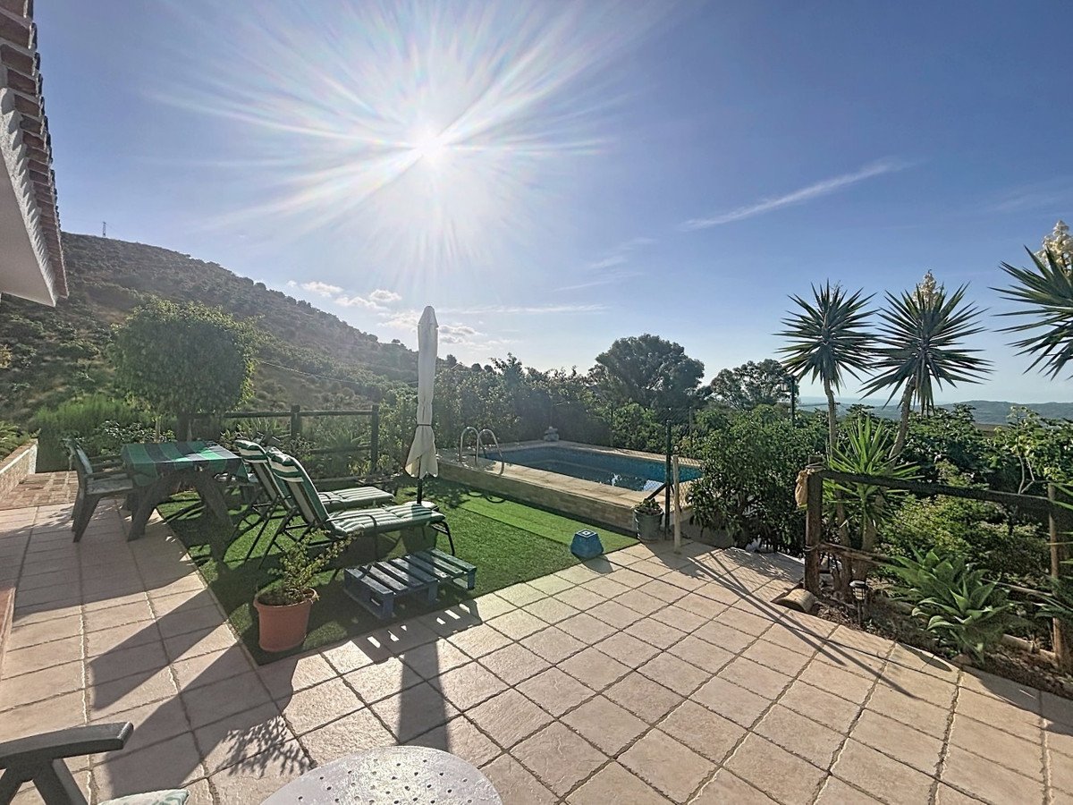 3 Bed Detached Villa in Vélez-Málaga