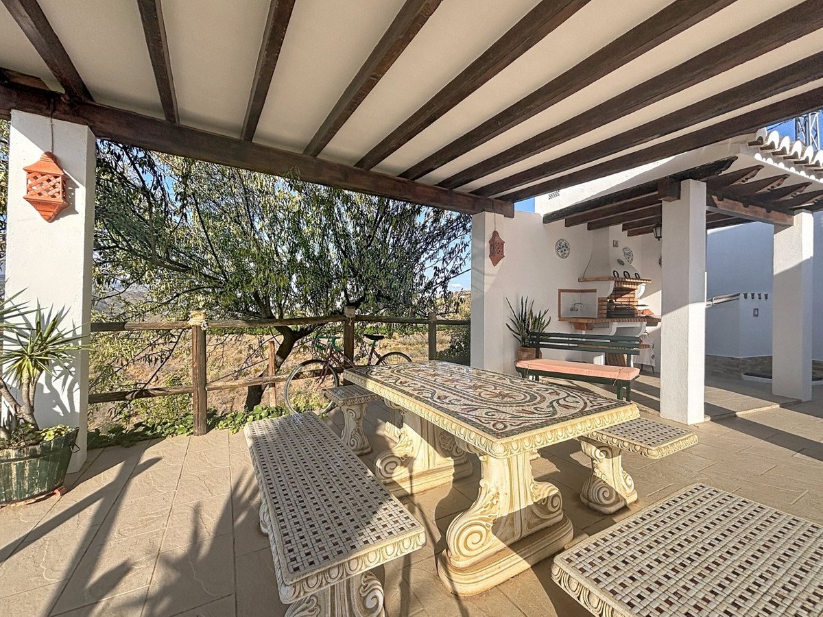 3 Bed Detached Villa in Vélez-Málaga