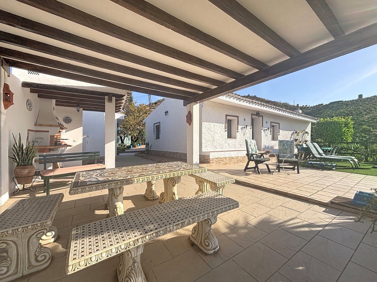 3 Bed Detached Villa in Vélez-Málaga
