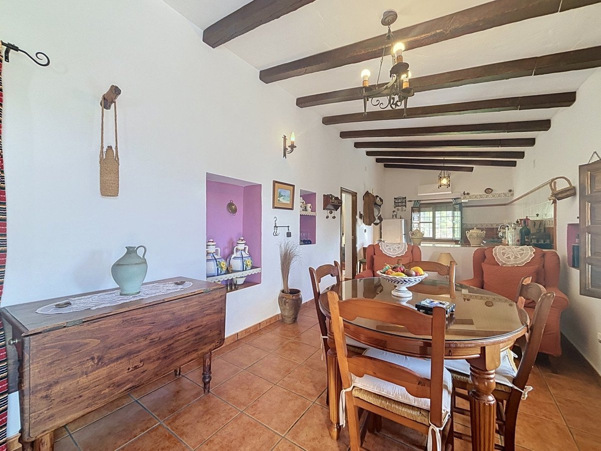 3 Bed Detached Villa in Vélez-Málaga