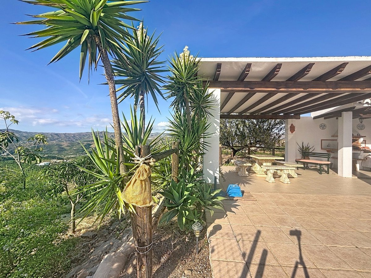 3 Bed Detached Villa in Vélez-Málaga