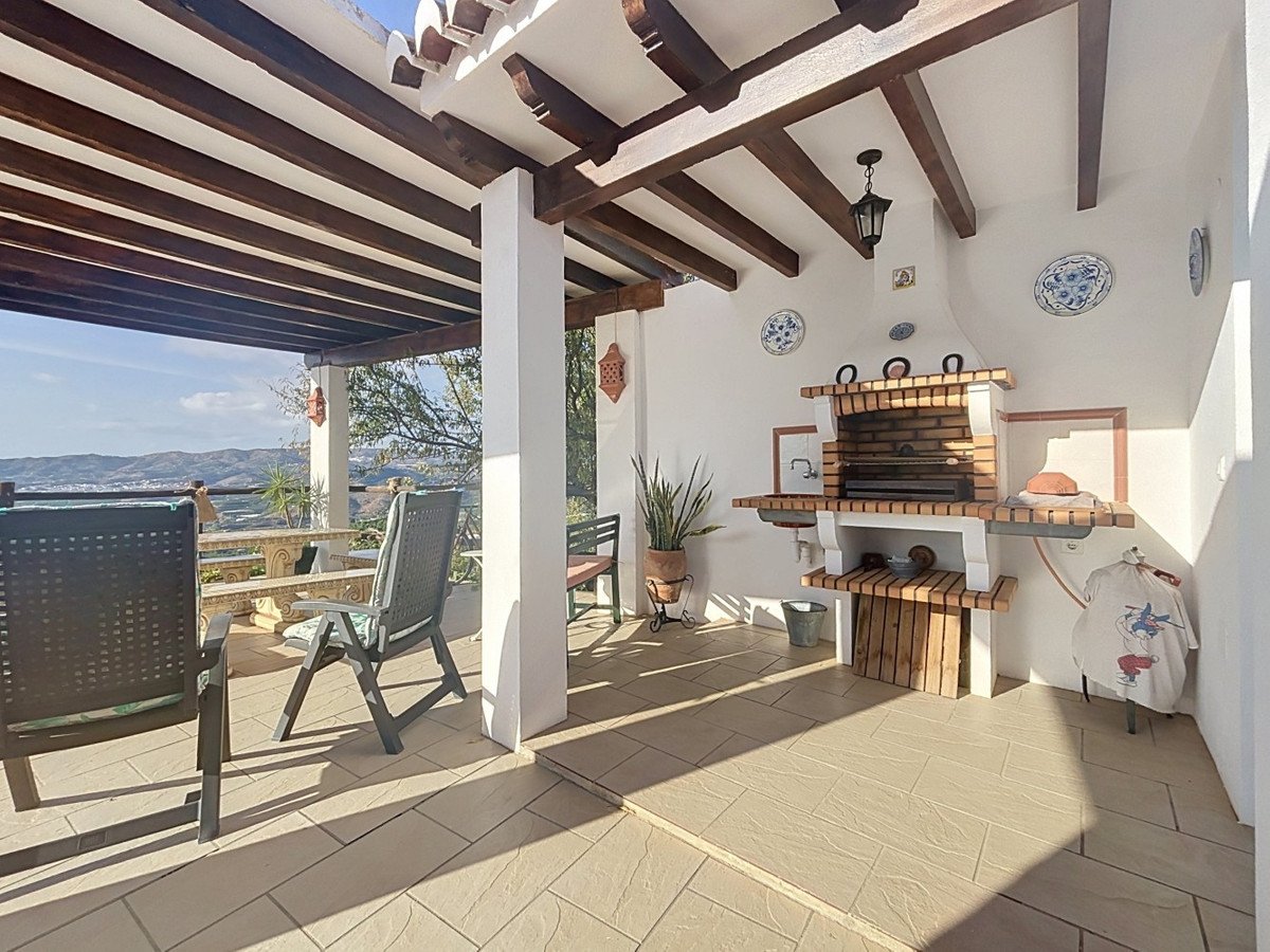 3 Bed Detached Villa in Vélez-Málaga