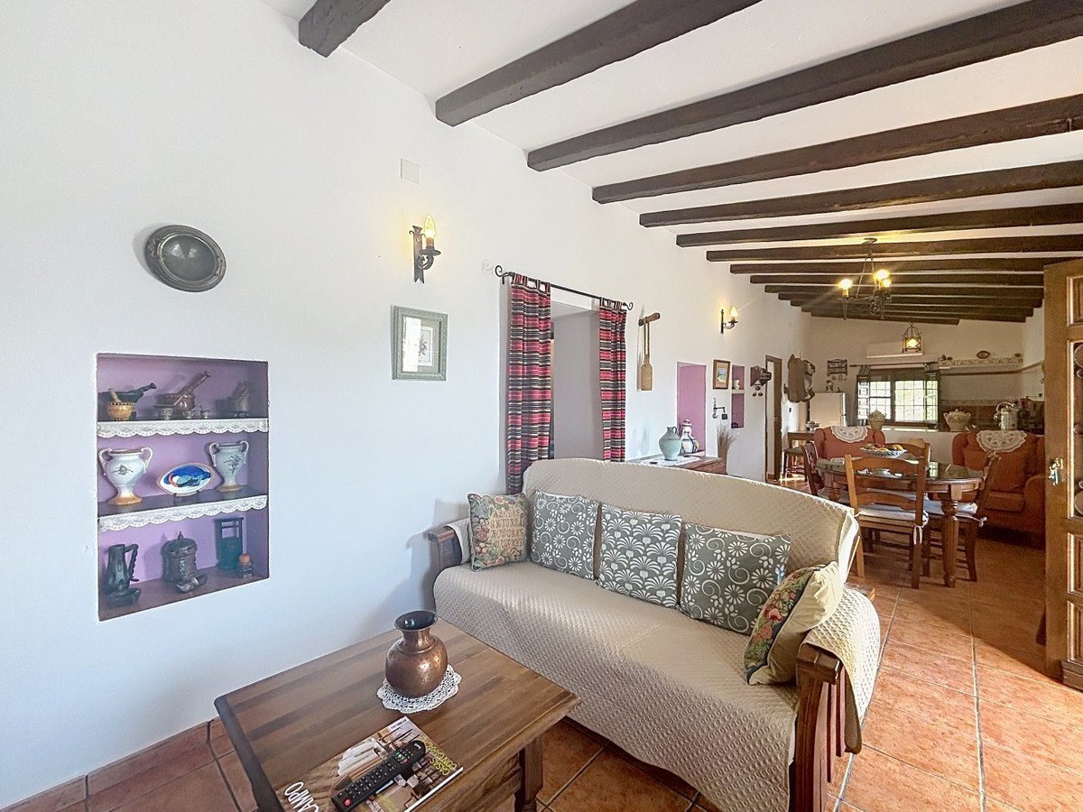 3 Bed Detached Villa in Vélez-Málaga