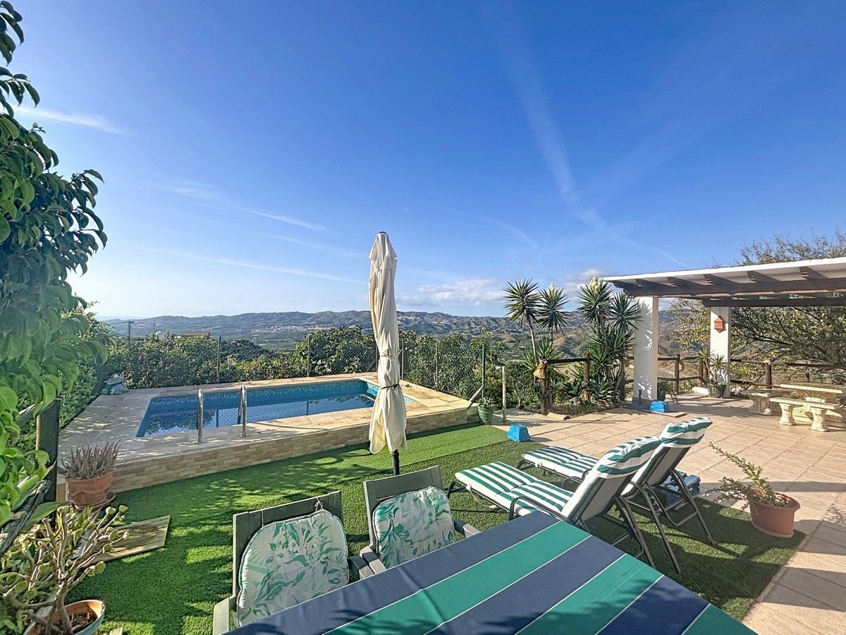 3 Bed Detached Villa in Vélez-Málaga
