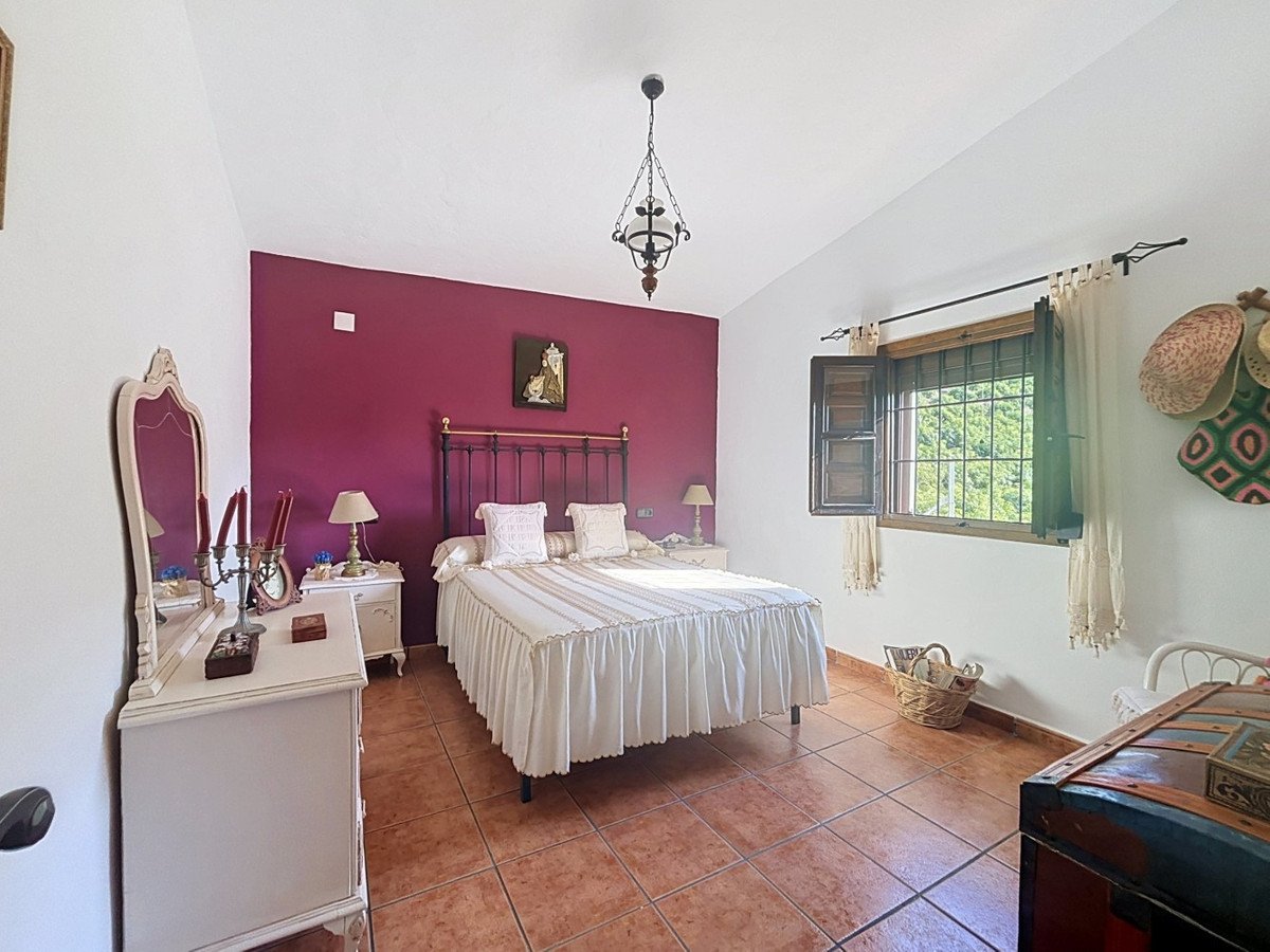 3 Bed Detached Villa in Vélez-Málaga