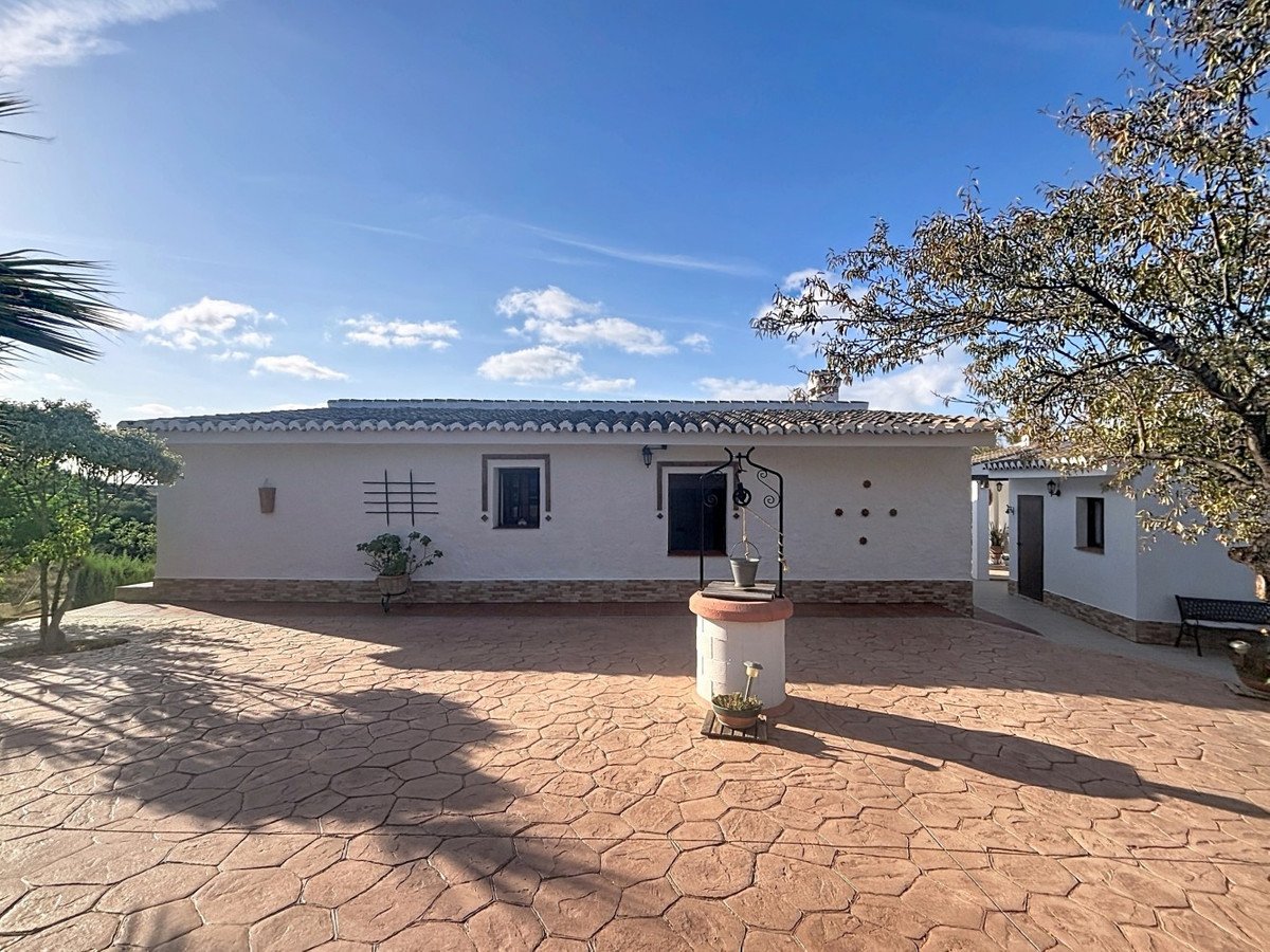 3 Bed Detached Villa in Vélez-Málaga