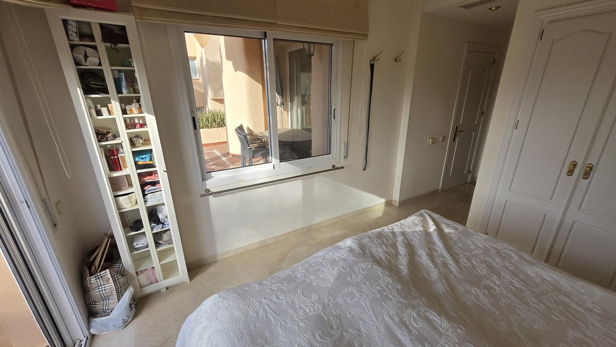 2 Bed Middle Floor Apartment in The Golden Mile