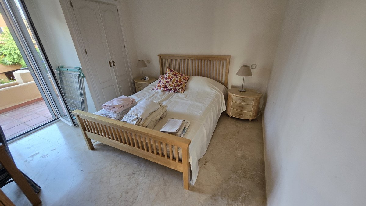 2 Bed Middle Floor Apartment in The Golden Mile