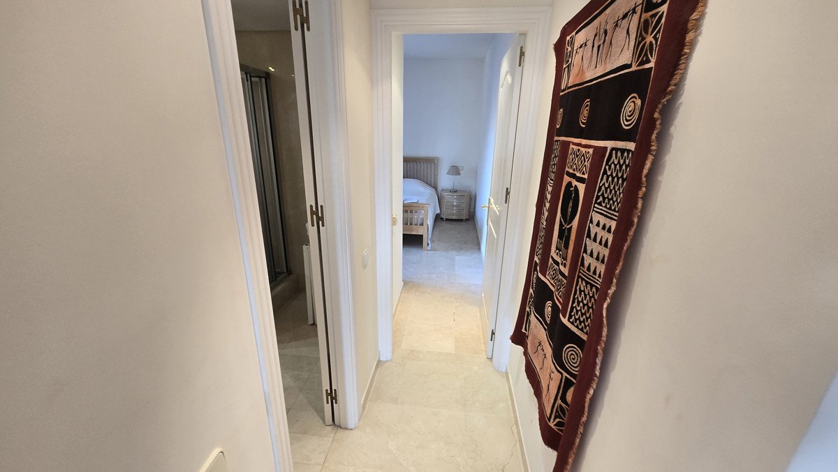 2 Bed Middle Floor Apartment in The Golden Mile