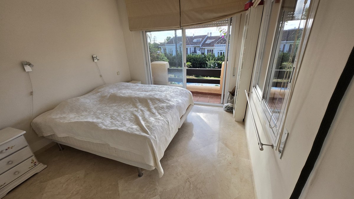 2 Bed Middle Floor Apartment in The Golden Mile