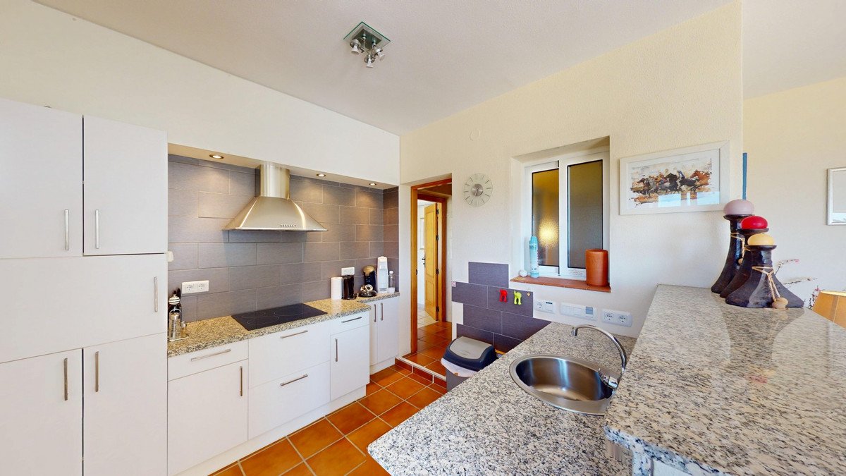 4 Bed Detached Villa in Algarrobo