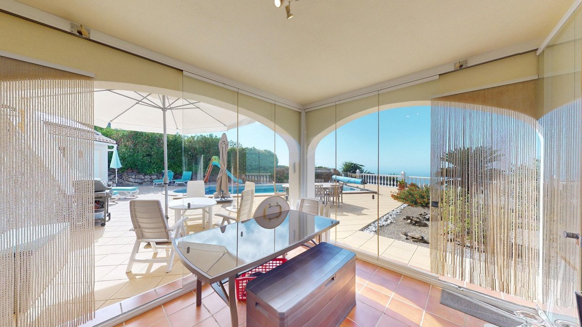4 Bed Detached Villa in Algarrobo
