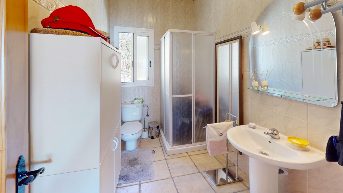 4 Bed Detached Villa in Algarrobo