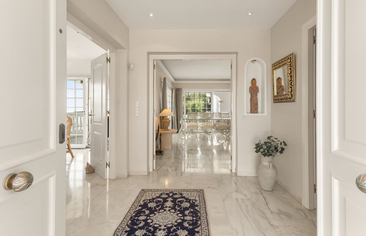 5 Bed Detached Villa in El Hornillo
