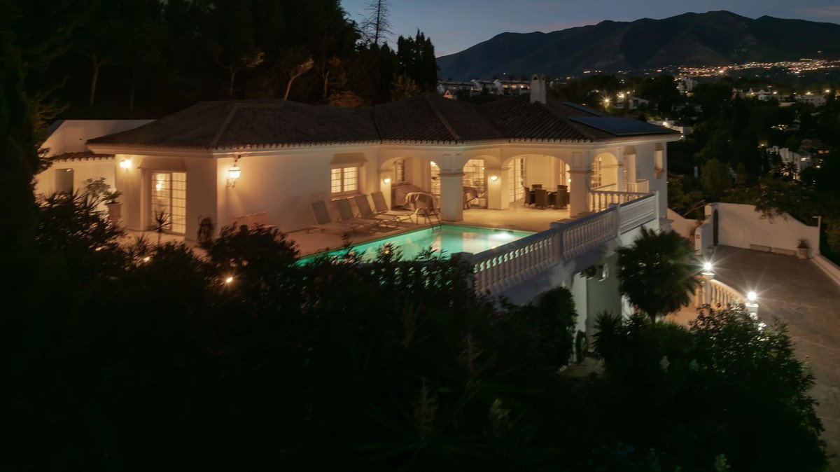 5 Bed Detached Villa in El Hornillo