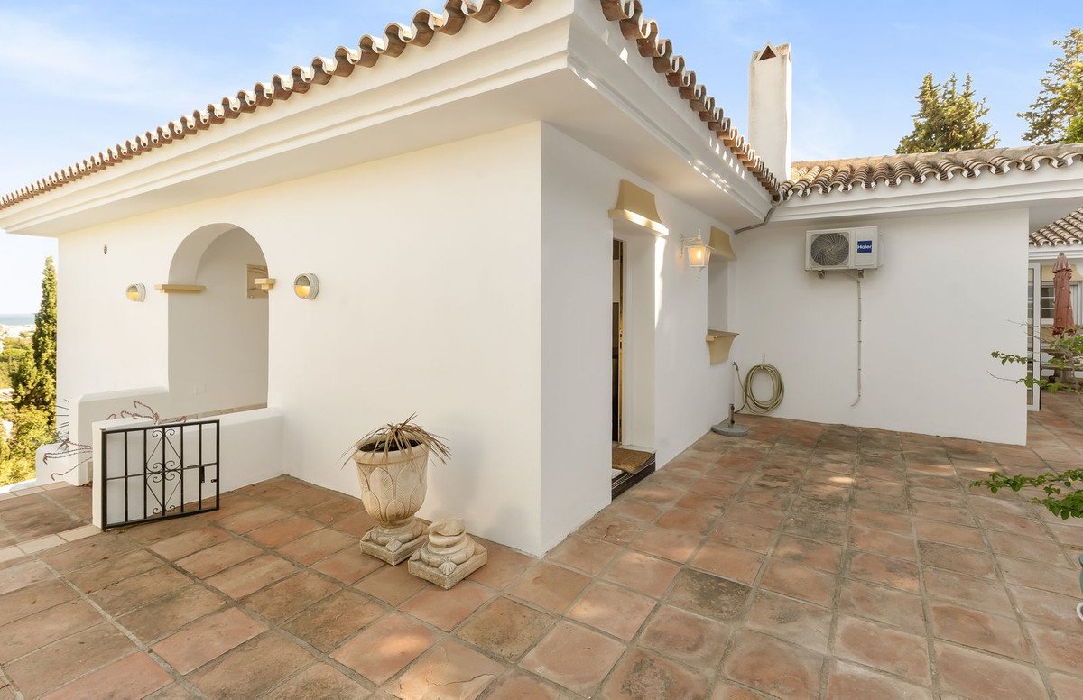 5 Bed Detached Villa in El Hornillo