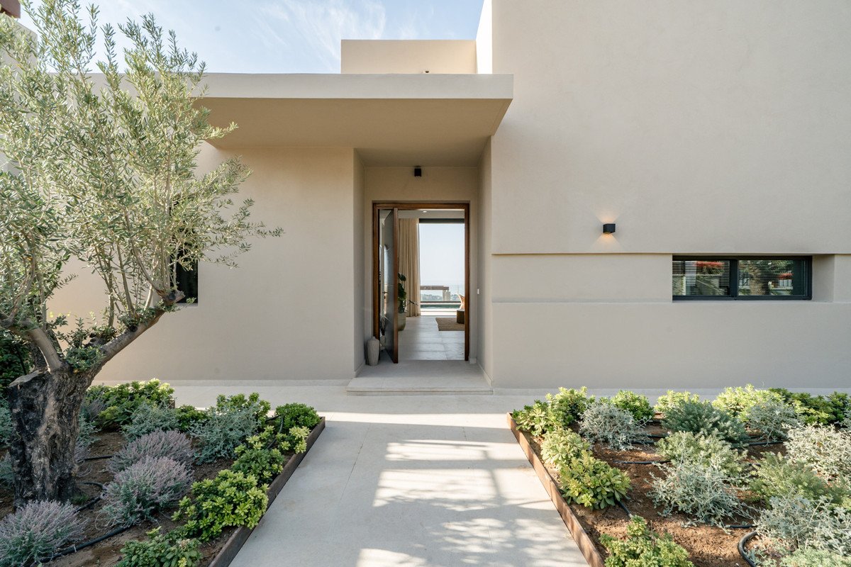 3 Bed Detached Villa in Benahavís