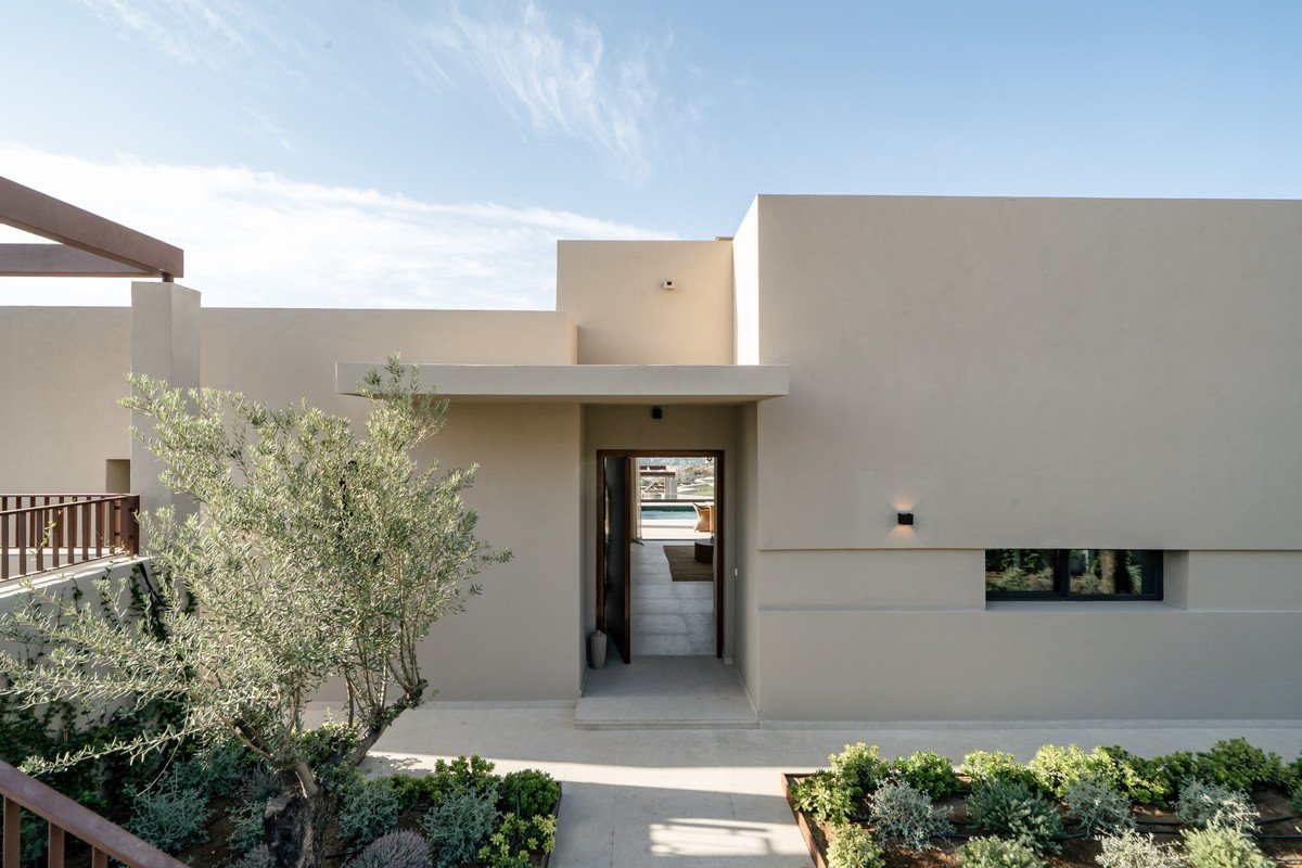 3 Bed Detached Villa in Benahavís