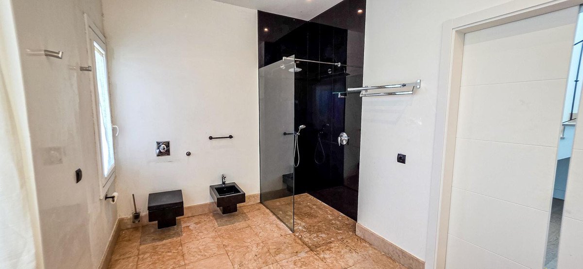 5 Bed Detached Villa in Sotogrande