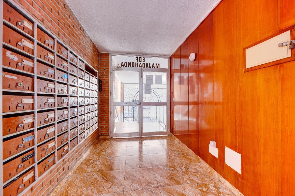 2 Bed Middle Floor Apartment in Torrevieja