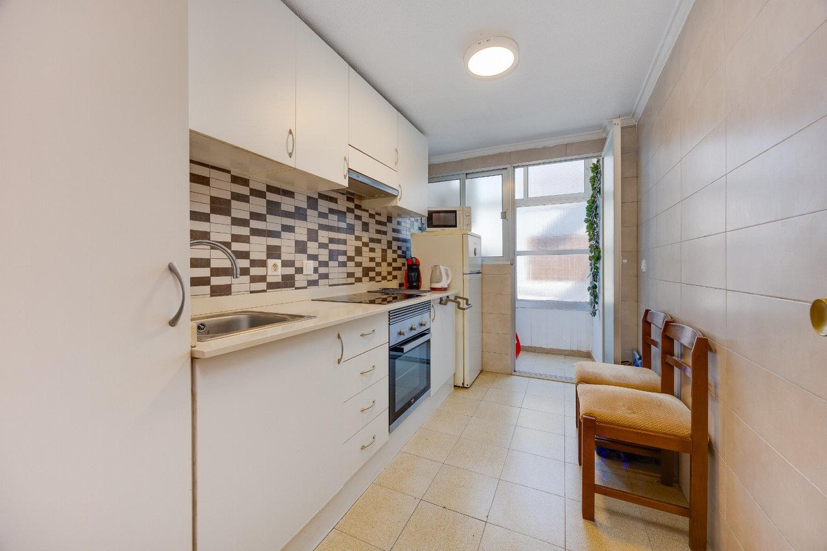 2 Bed Middle Floor Apartment in Torrevieja