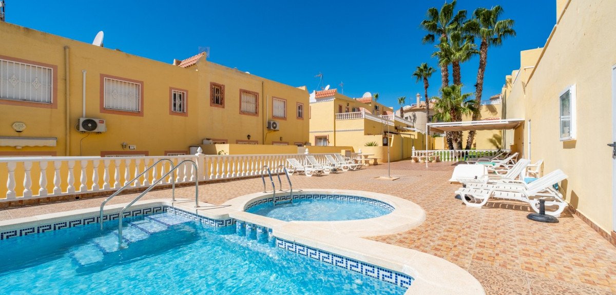 2 Bed Townhouse in Orihuela Costa