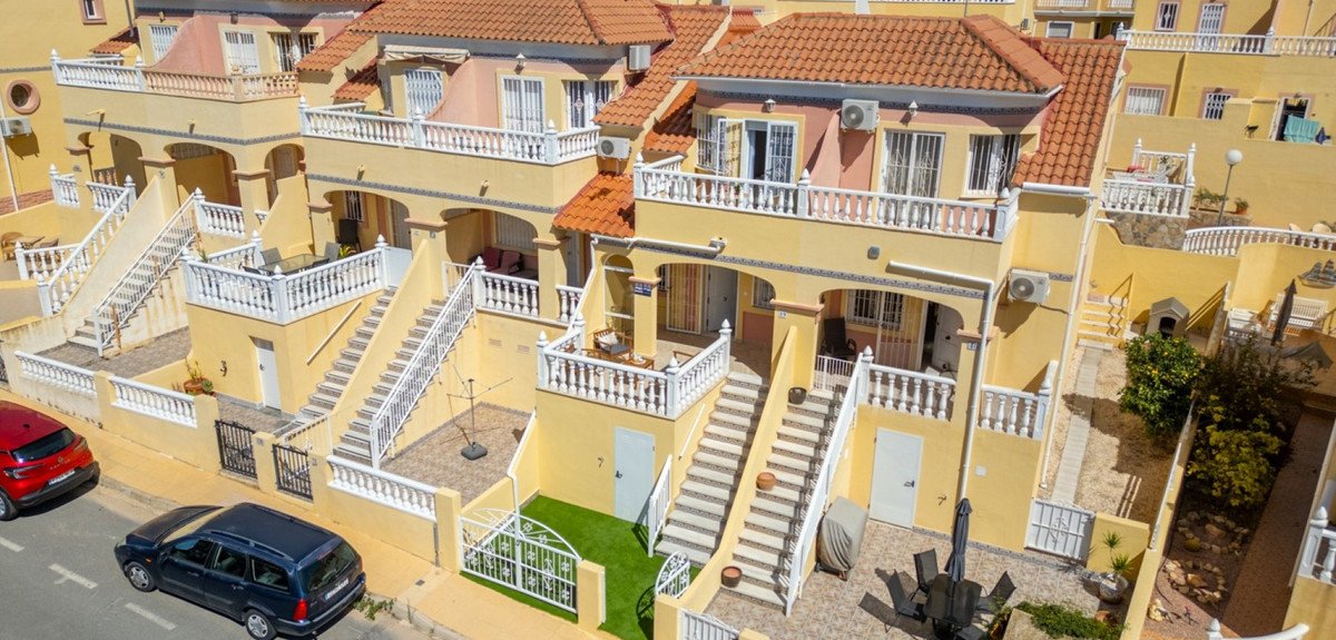 2 Bed Townhouse in Orihuela Costa