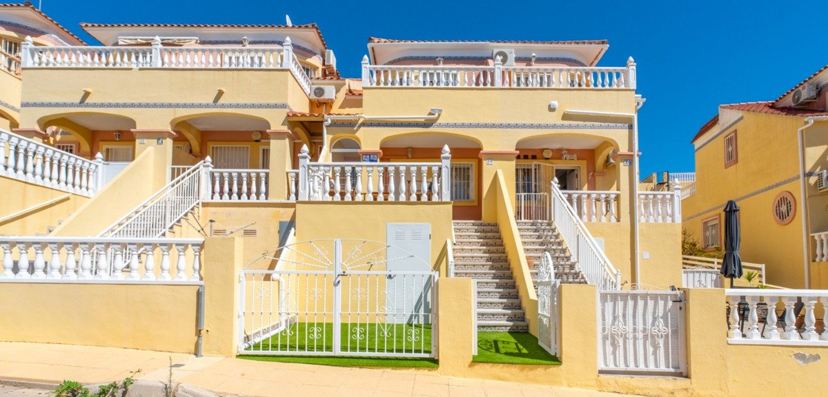 2 Bed Townhouse in Orihuela Costa