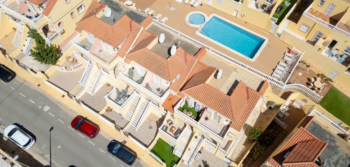 2 Bed Townhouse in Orihuela Costa