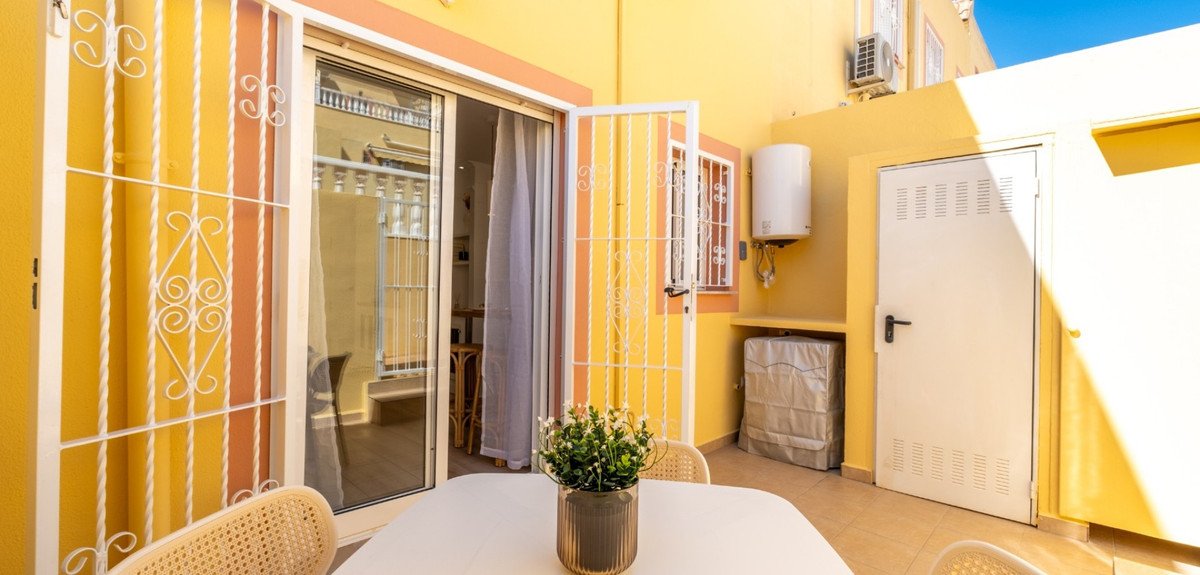 2 Bed Townhouse in Orihuela Costa